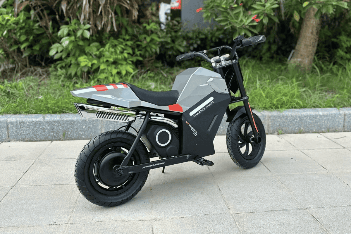 Freego K1 kids motorbike outdoors
