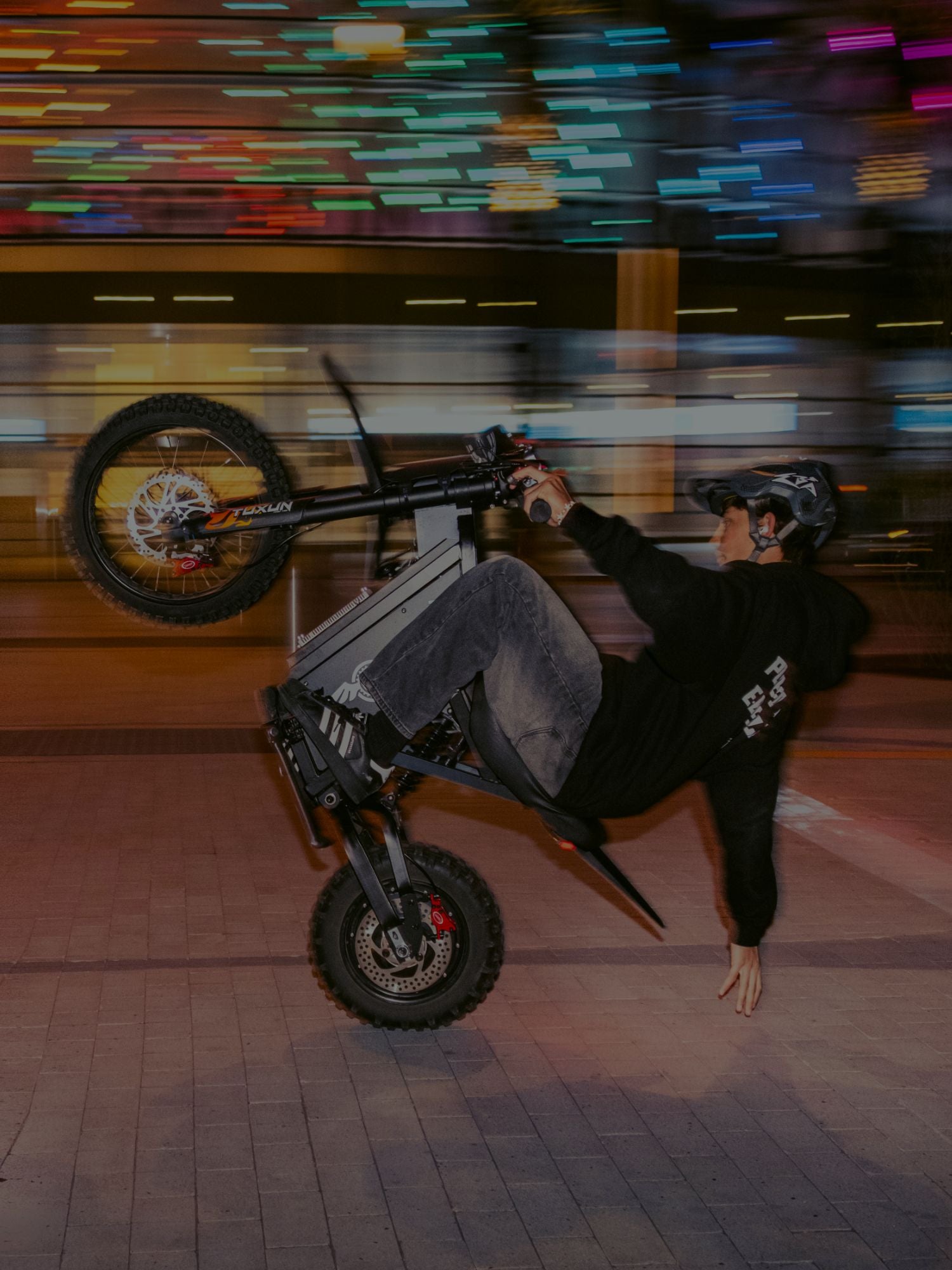 Freego X0 product page banner background picture wheelie mobile