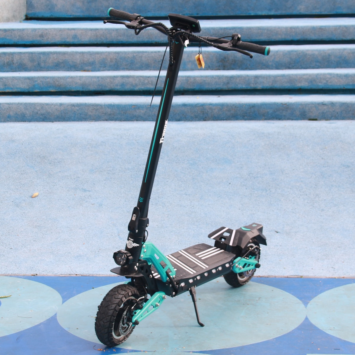 Freego C10 E-Scooter outdoor scene