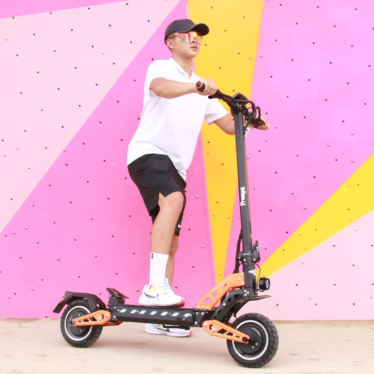 Freego C10 Pro E-Scooter outdoor person riding scene