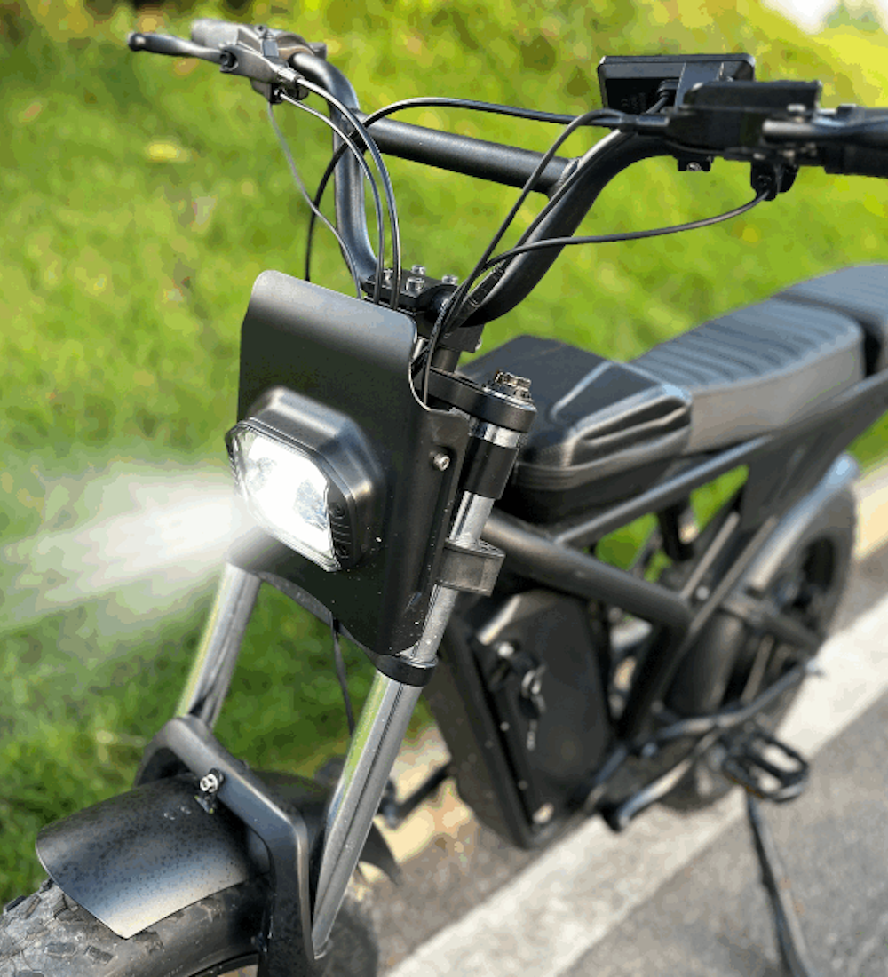 Front headlight of freego f2 pro max e-bike mobile view