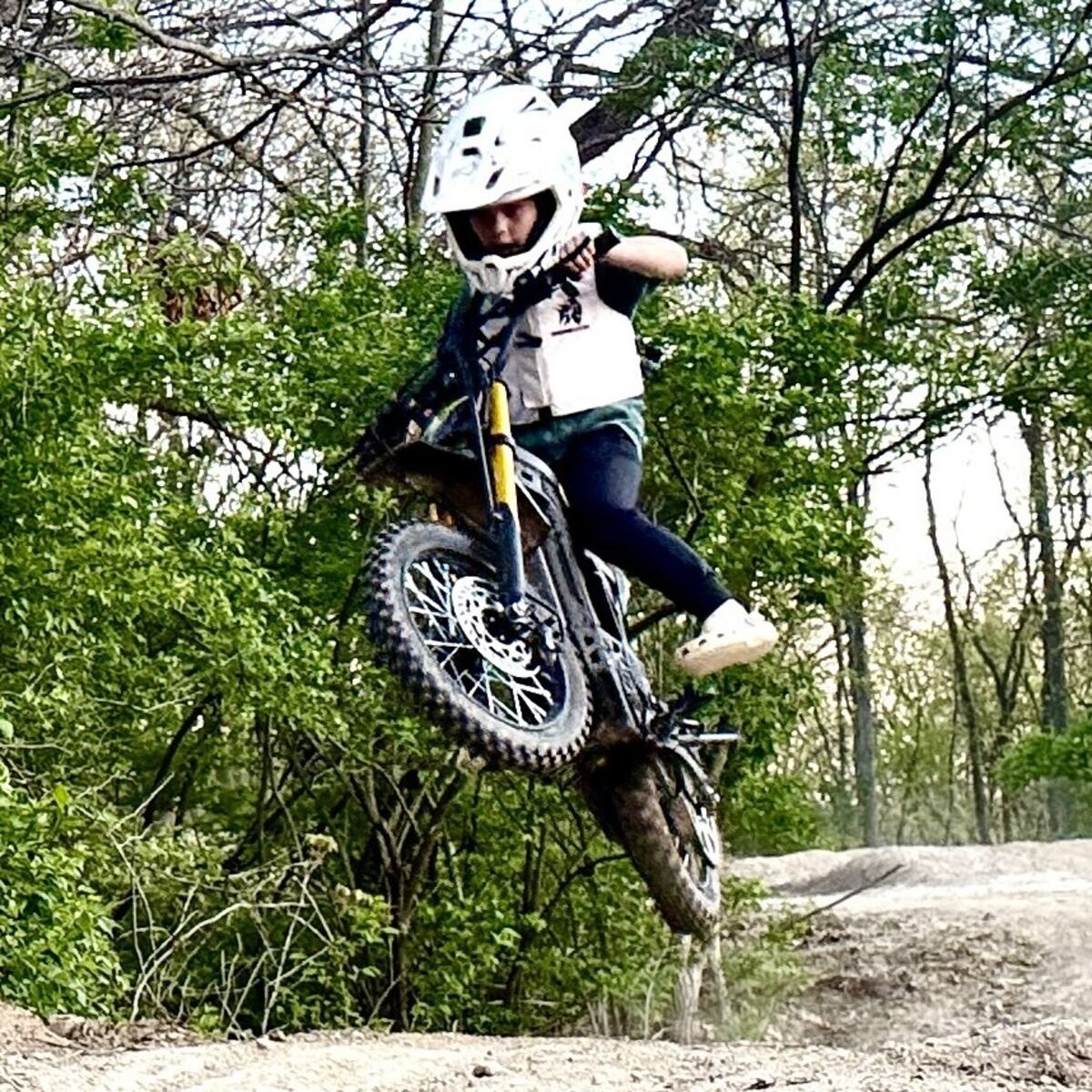 Freego Nova 5 mini electric bike wheelie action shot, photo by raittthis