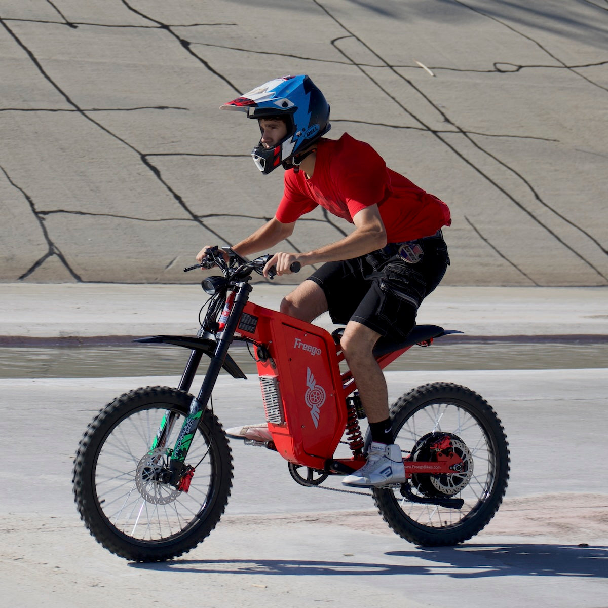 Freego X2 Pro battery pack mounted on the frame