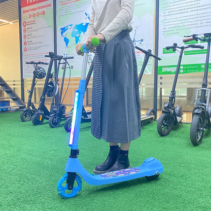 Lithium Battery and 5'' Tire Electric Kids Scooter