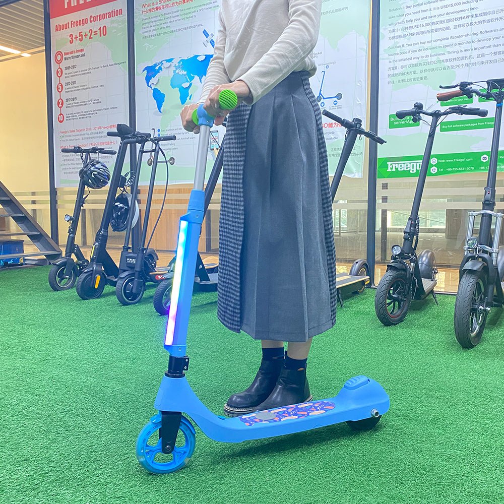 Freego F5 Electric Kids Scooter 5'' Tire with Chargable Lithium